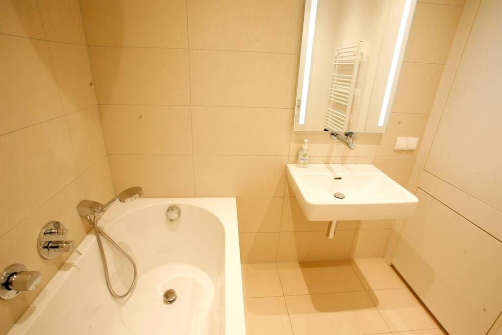 Top Central Apartment on Karlsplatz Wien Exterior foto